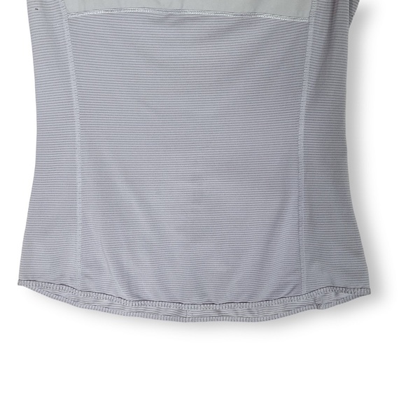 Lululemon Womens Run Fast Track Shirt Short Sleeve Vented Sz 4 Lilac - Picture 5 of 9